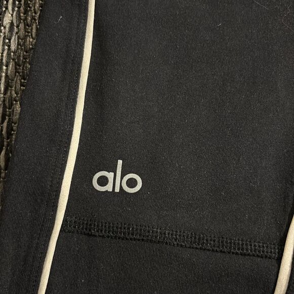 Alo yoga 7/8 guard legging on the line - Picture 3 of 6